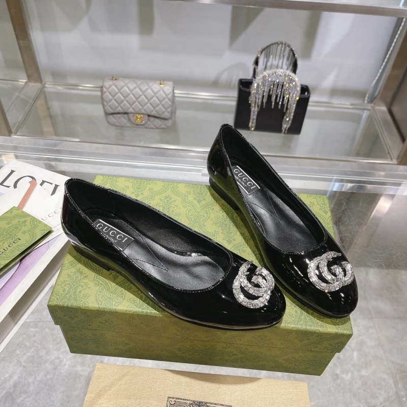 Gucci Flat Shoes